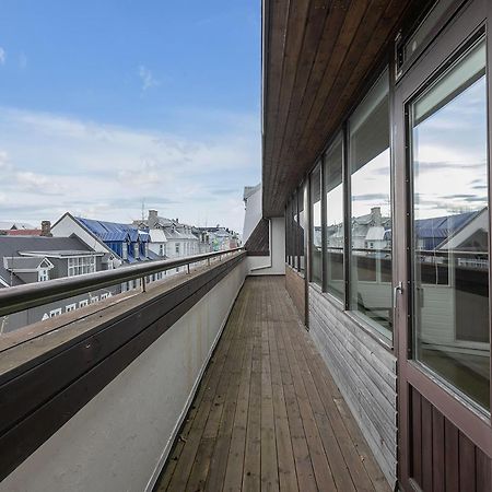 Penthouse Apt On The Shopping Street-Free Parking Reykjavík Dış mekan fotoğraf