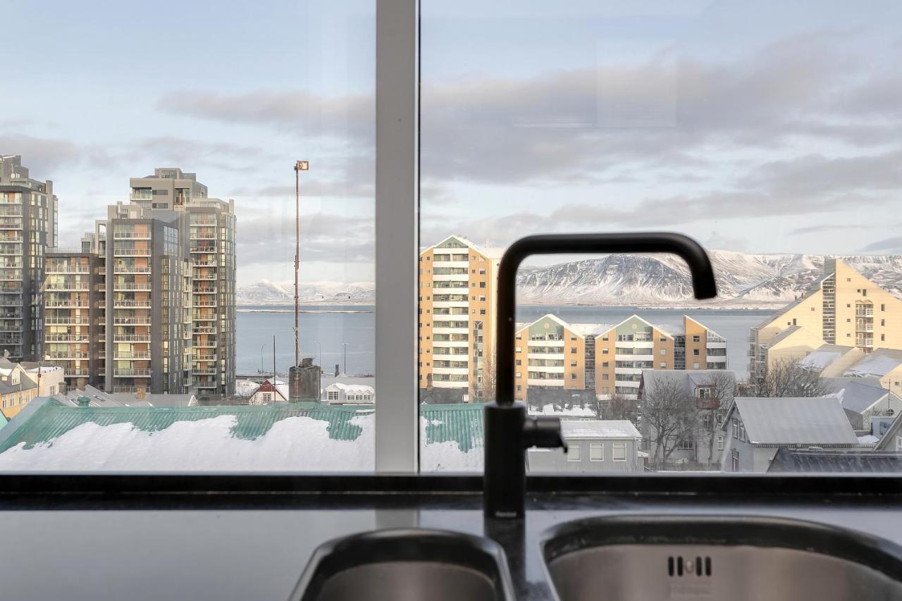 Penthouse Apt On The Shopping Street-Free Parking Reykjavík Dış mekan fotoğraf